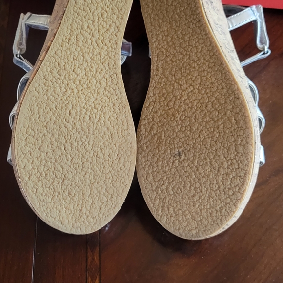 TOTAL GIRL WEDGE SANDALS 2 - Picture 12 of 12